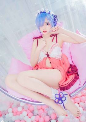 朋友的年轻妈妈