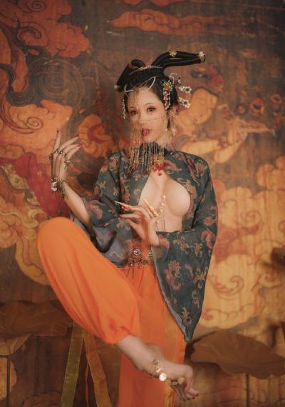 彻底征服美丽端庄的物理老师